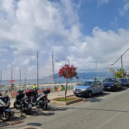 Una Citta Sul Mare 36bis Σαβόνα